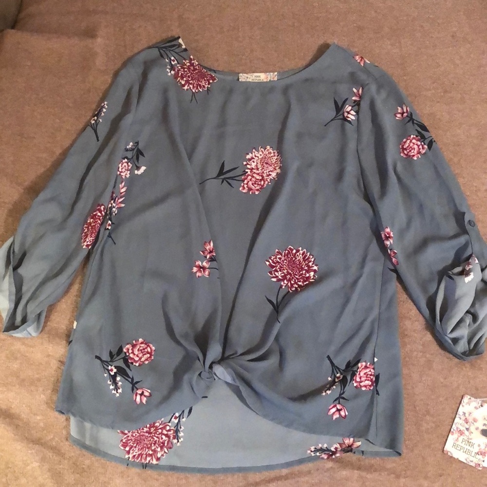 M Tie-front Blouse NWT
